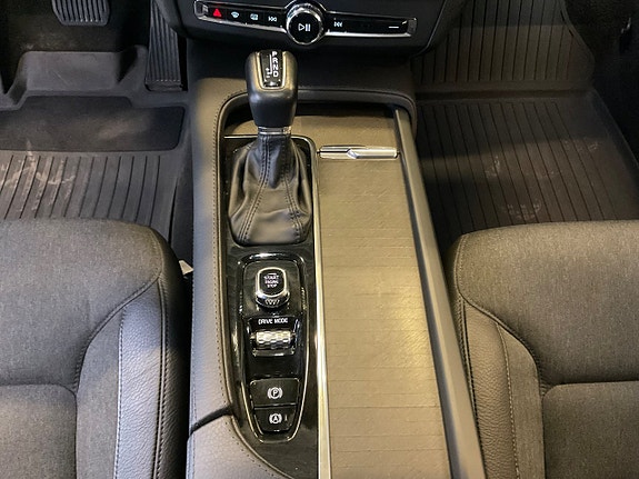 Volvo V90 Cross Country 13 of 13