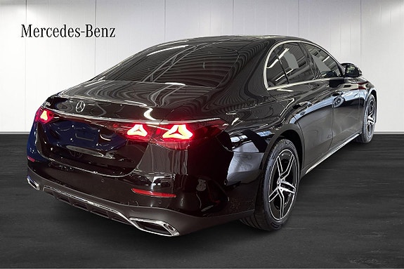 Mercedes-Benz E300 e 4 of 5