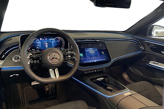 Mercedes-Benz E300 e 8 of 23