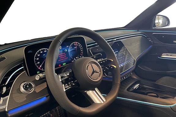 Mercedes-Benz E300 e 7 of 23