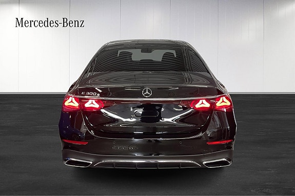 Mercedes-Benz E300 e 13 of 23