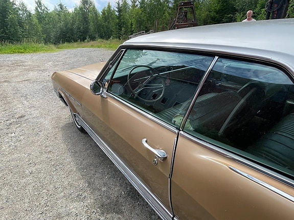Buick Electra 225 10 of 13