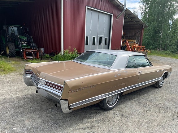 Buick Electra 225 5 of 13