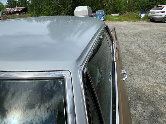 Buick Electra 225 12 of 13