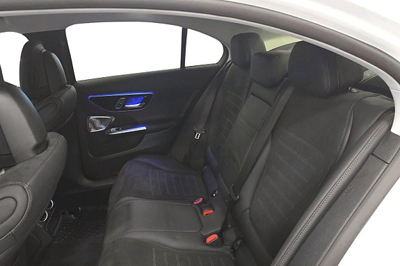 Mercedes-Benz C300 de 8 of 14