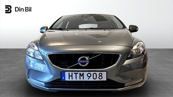 Volvo V40 4 of 13