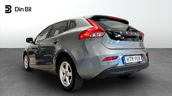 Volvo V40 3 of 13