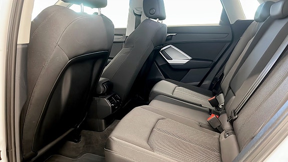 Audi Q3 10 of 15