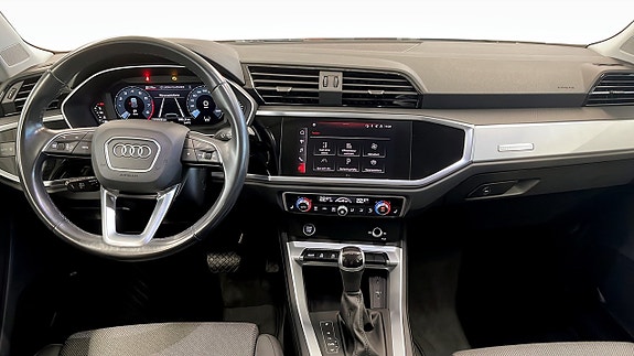 Audi Q3 11 of 15
