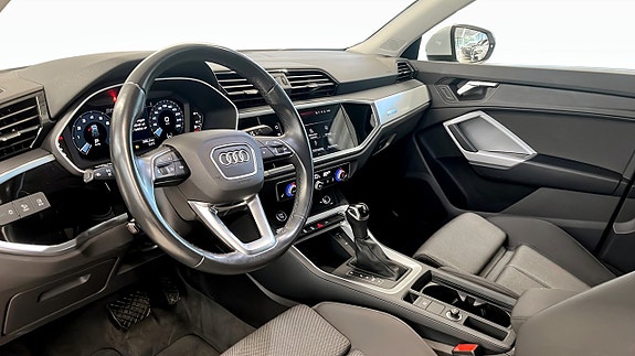 Audi Q3 8 of 15