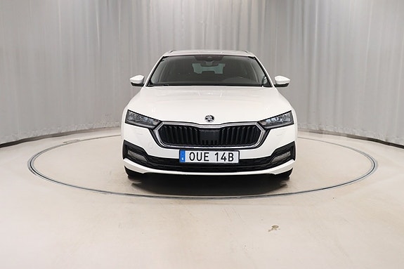 Skoda Octavia 2 of 5