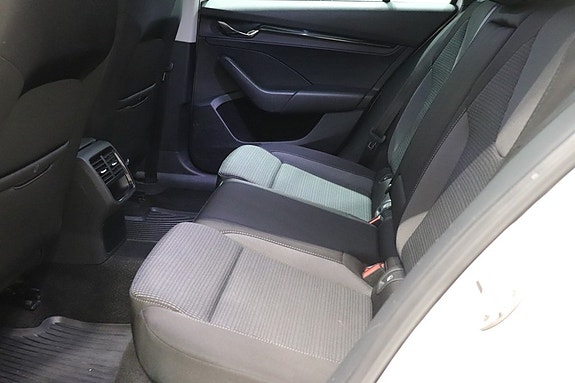 Skoda Octavia 9 of 10