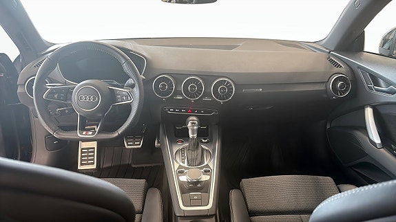Audi TT 4 of 5