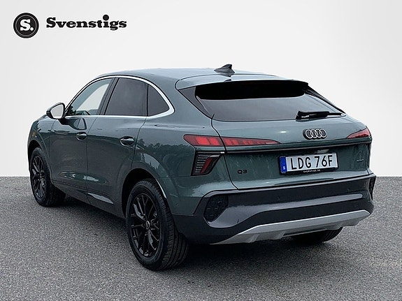 Audi Q3 3 of 5