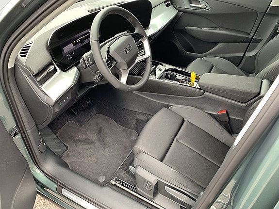 Audi Q3 8 of 12