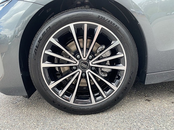 Audi A6 12 of 12