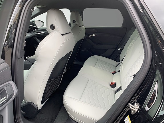 Audi A6 9 of 12
