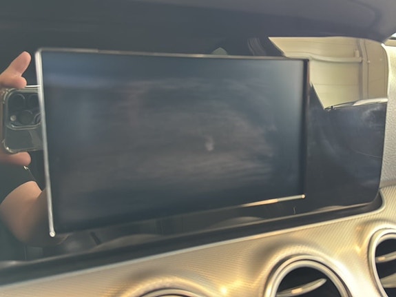 Mercedes-Benz E220 11 of 20