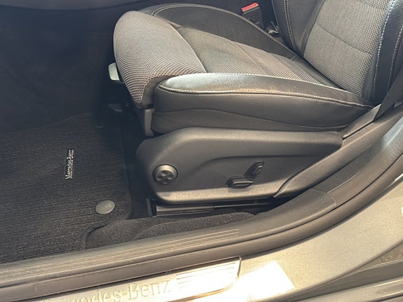 Mercedes-Benz E220 17 of 20