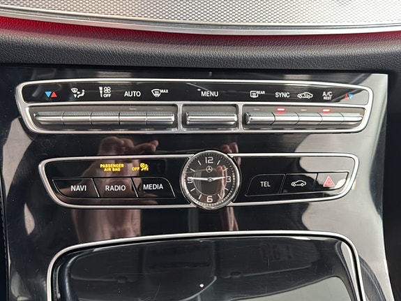 Mercedes-Benz E220 13 of 20