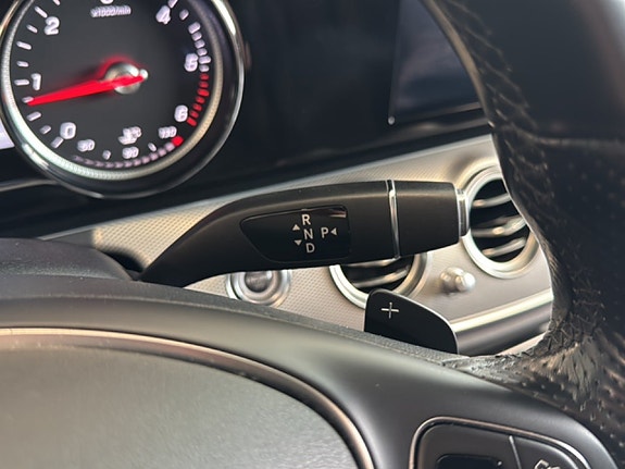 Mercedes-Benz E220 12 of 20