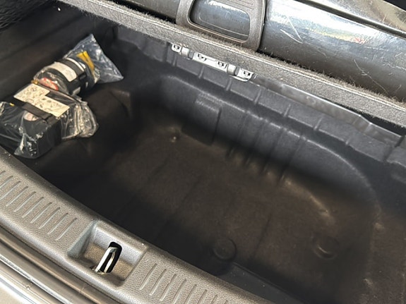 Mercedes-Benz E220 20 of 20