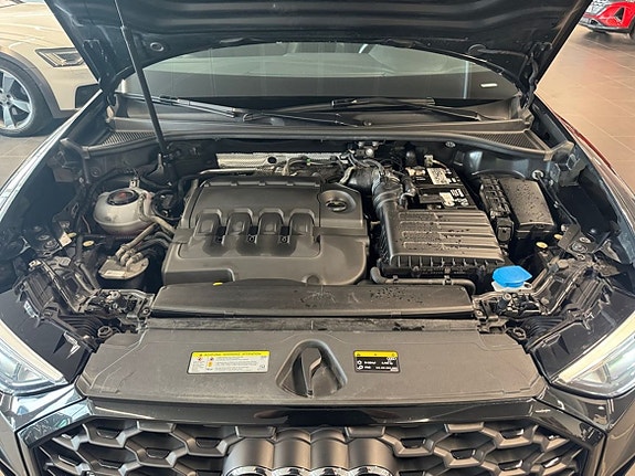 Audi Q3 18 of 18