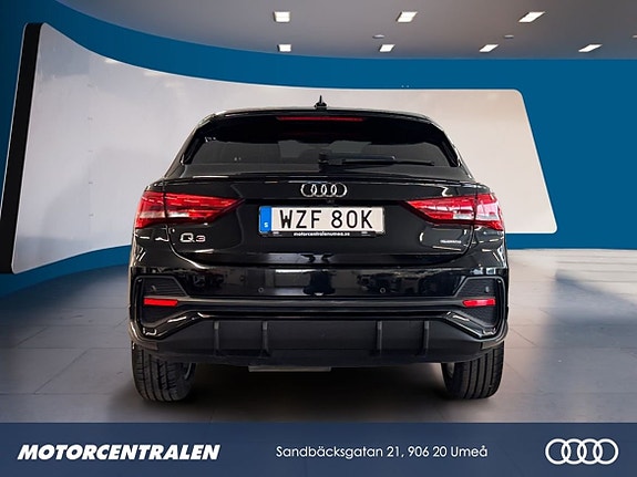 Audi Q3 4 of 18