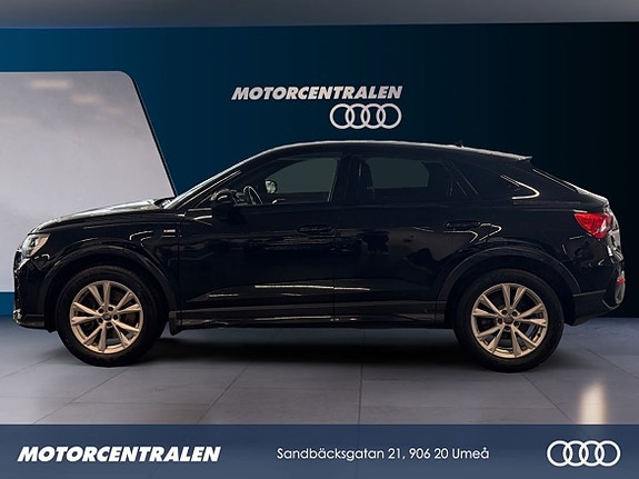 Audi Q3 2 of 18
