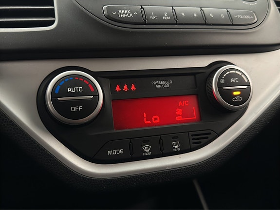 Kia Picanto 18 of 26