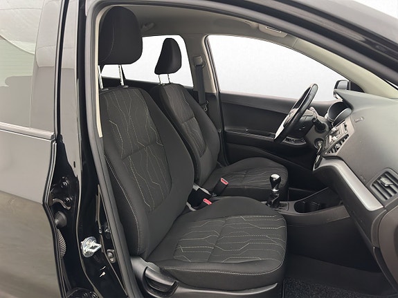 Kia Picanto 19 of 26