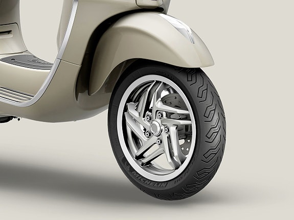Vespa Primavera 50 Beställningsvara 6 of 7