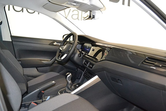Volkswagen Polo 10 of 14