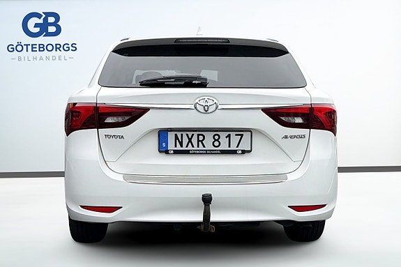 Toyota Avensis 5 of 17