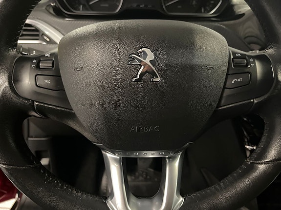 Peugeot 2008 8 of 11