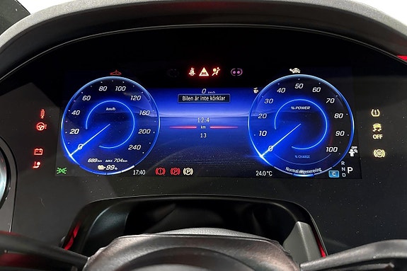 Mercedes-Benz EQS500 7 of 12