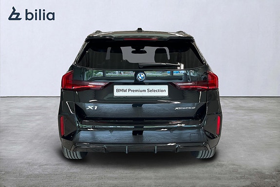 BMW X1 4 of 5
