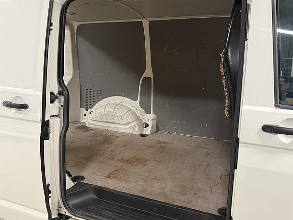 Volkswagen Transporter 6 of 13