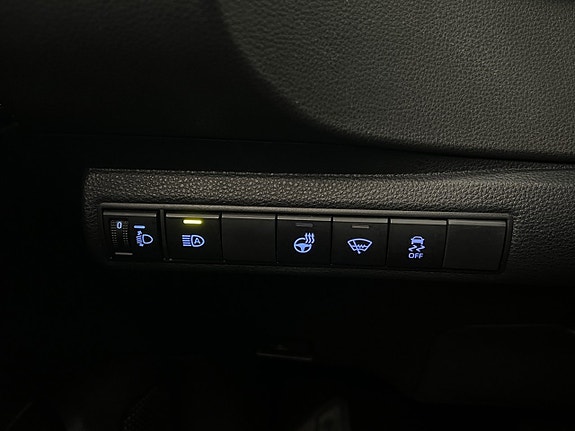 Toyota Corolla 13 of 30