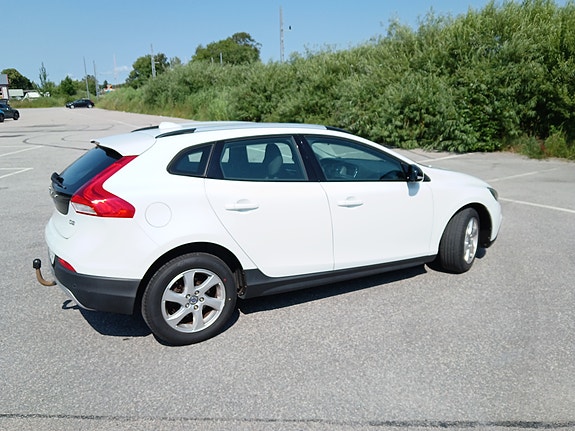 Volvo V40 Cross Country 6 of 11