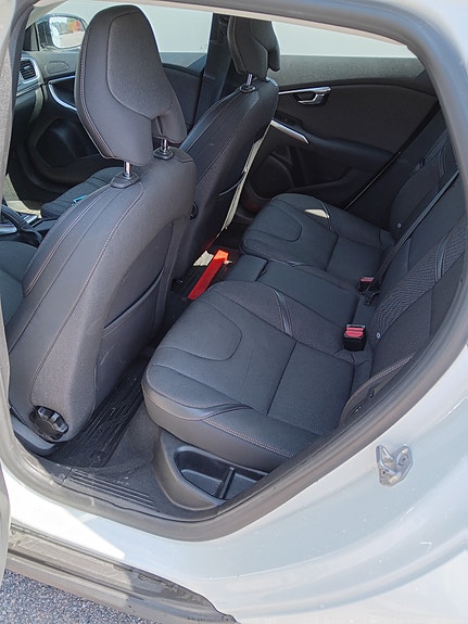 Volvo V40 Cross Country 10 of 11