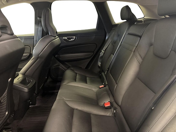 Volvo XC60 7 of 16