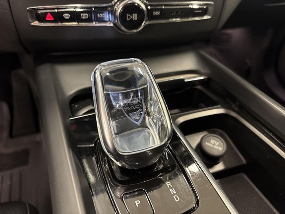 Volvo XC60 13 of 16
