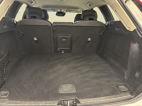 Volvo XC60 16 of 16