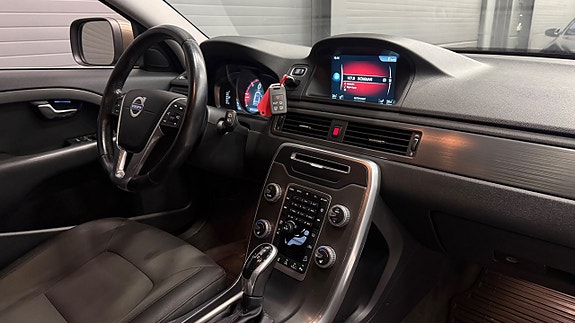 Volvo XC70 18 of 30