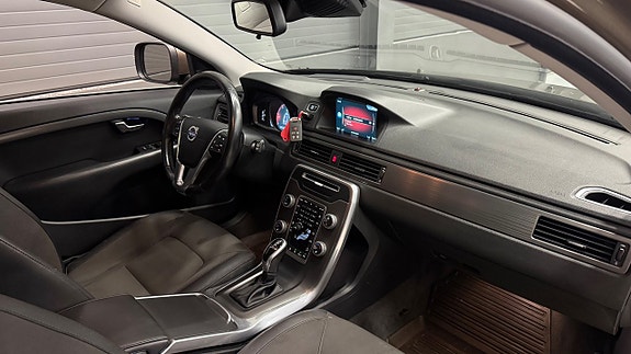 Volvo XC70 17 of 30