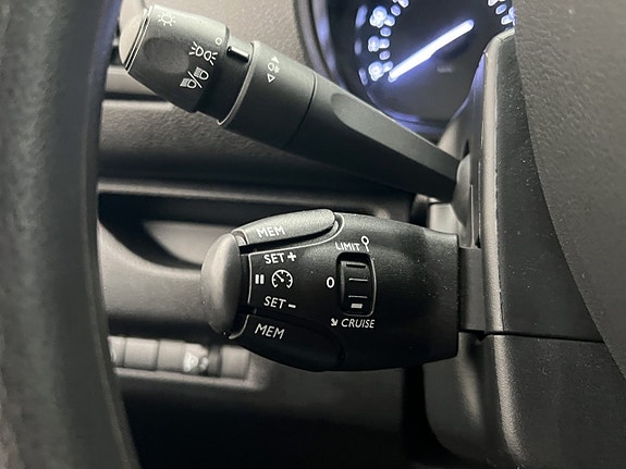 Opel Vivaro 18 of 30