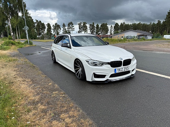 BMW 320d 4 of 5