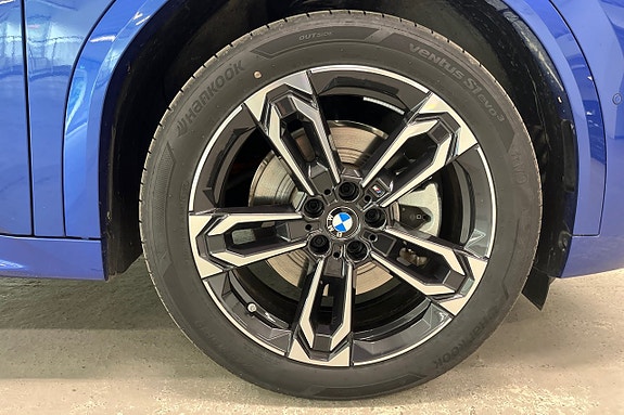 BMW iX2 14 of 18