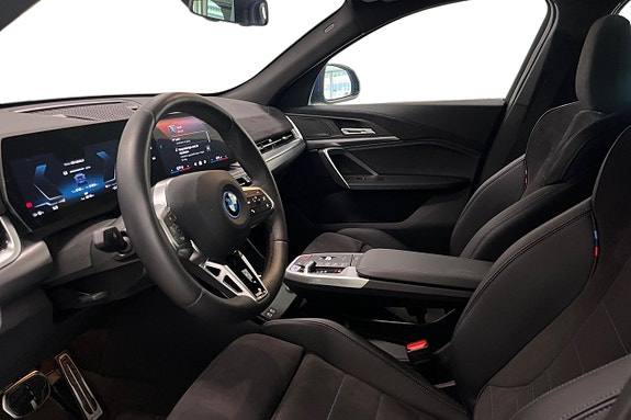 BMW iX2 12 of 18